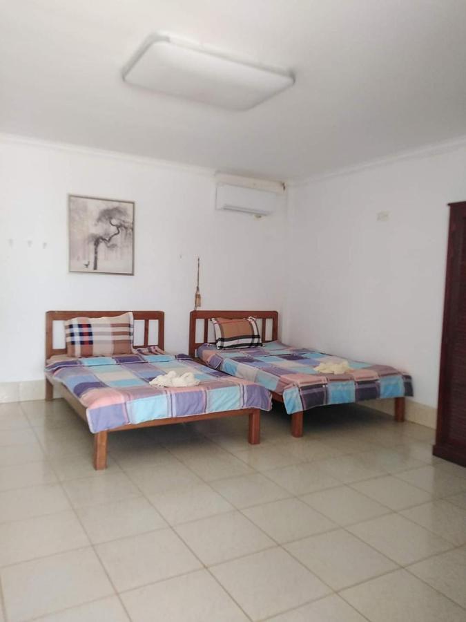 Pat Pat Guesthouse Sihanoukville Exteriör bild