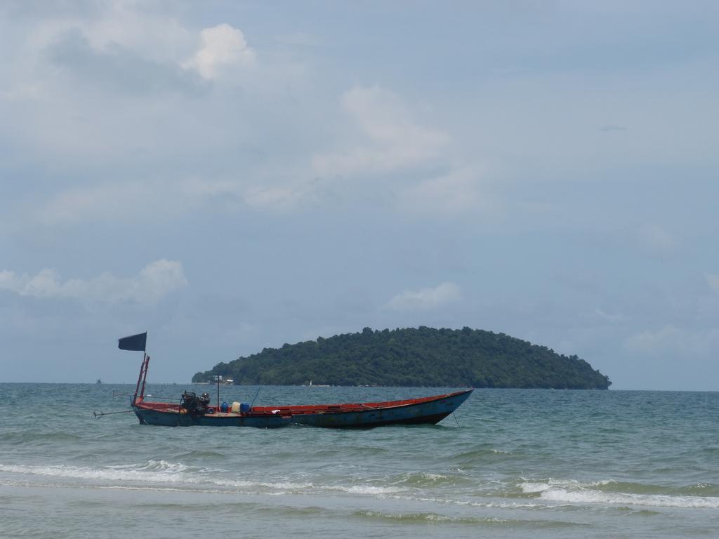 Pat Pat Guesthouse Sihanoukville Exteriör bild