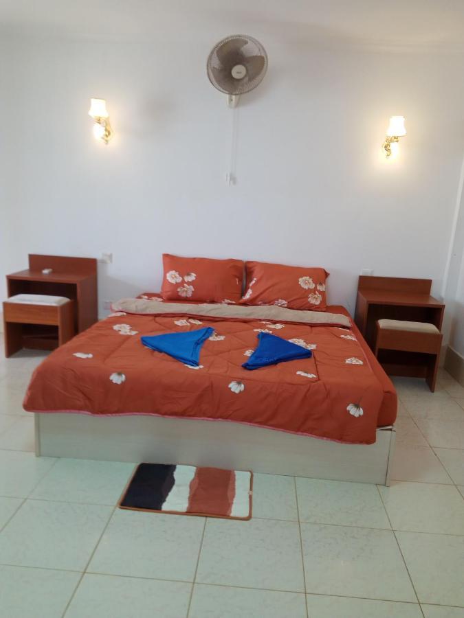 Pat Pat Guesthouse Sihanoukville Exteriör bild
